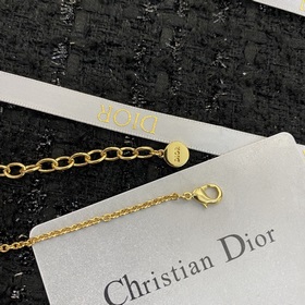[Dior] Классический бестселлер  Ис