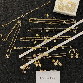 [Dior] Классический бестселлер  Ис