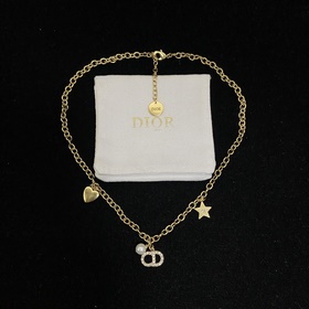 Получено сегодня  Колье Dior Star CD