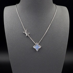 Новое колье Flower Locket от Donkey Ho
