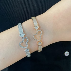 V Gold Material Qeelin Браслет с полны