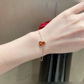 V Gold Material 4670210 Браслет Qeelin