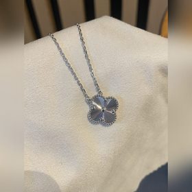 Ожерелье Van Cleef & Arpels White 