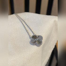 Ожерелье Van Cleef & Arpels White 