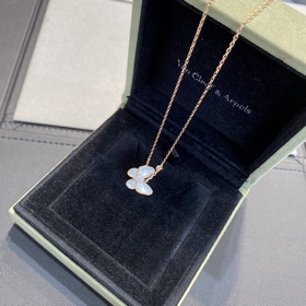 Ожерелье VCA 3D Butterfly White Mother