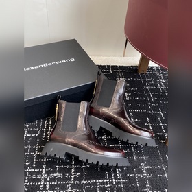 В последней коллекции Alexander Wang 