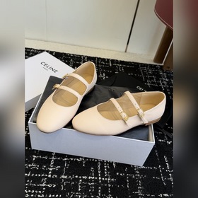 CELINE 25SS — молодежный стиль с эффе