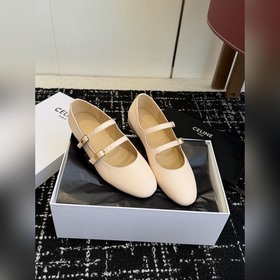 CELINE 25SS — молодежный стиль с эффе