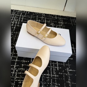 CELINE 25SS — молодежный стиль с эффе
