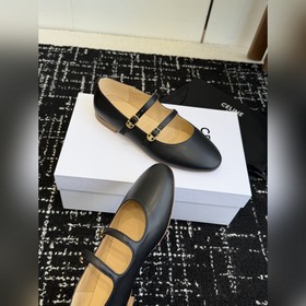CELINE 25SS — молодежный стиль с эффе
