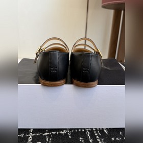 CELINE 25SS — молодежный стиль с эффе