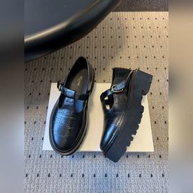 Высококачественные туфли CELINE 25SS 