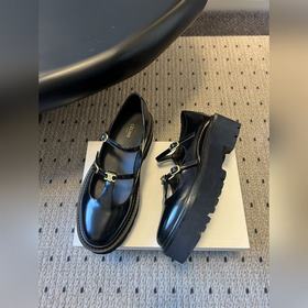 Высококачественные туфли CELINE 25SS 
