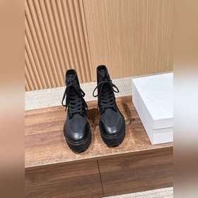 CELINE# Новые ботинки Dr. Martens на ш