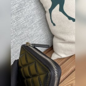 Доступен классический длинный кошелек 
