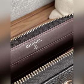 Доступен классический кошелек CHANEL C