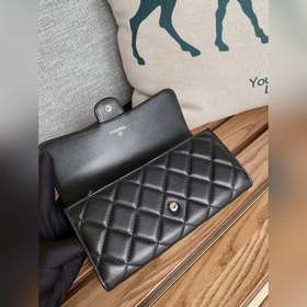 Доступен классический длинный кошелек 