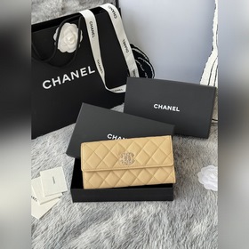 CHANEL. Двойной длинный кошелек с клап