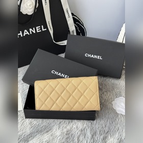 CHANEL. Двойной длинный кошелек с клап