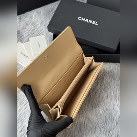 CHANEL. Двойной длинный кошелек с клап