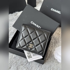 Новинка： компактный кошелек Chanel с 