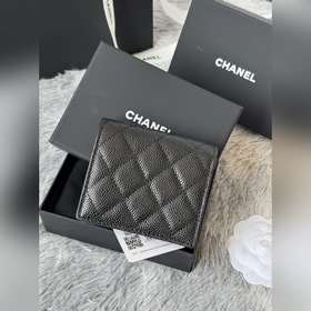 Новинка ： компактный кошелек Chanel с