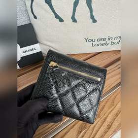 Короткий трехсекционный кошелек CF уже
