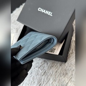 Новинка： компактный кошелек Chanel с 