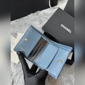 Новинка： компактный кошелек Chanel с 