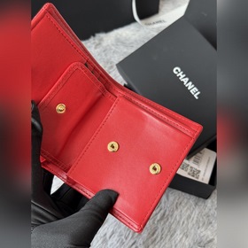 Новинка： компактный кошелек Chanel с 
