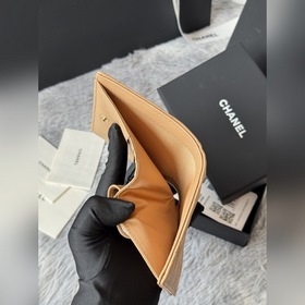 Новинка： компактный кошелек Chanel с 
