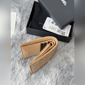 Новинка： компактный кошелек Chanel с 