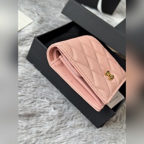 Новинка： компактный кошелек Chanel с 