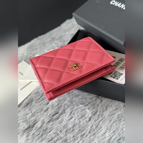 Новинка： компактный кошелек Chanel с