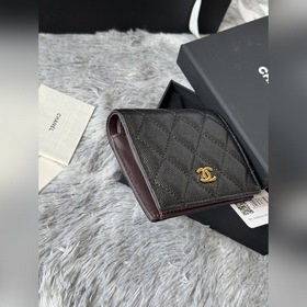 Новинка： компактный кошелек Chanel с 