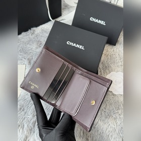 Новинка： компактный кошелек Chanel с 