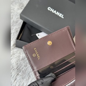 Новинка： компактный кошелек Chanel с 