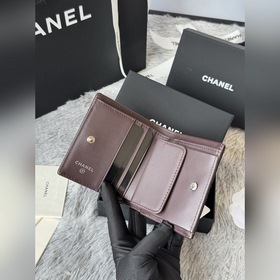 Новинка： компактный кошелек Chanel с 