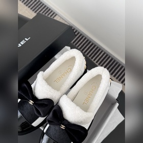 Версия из натурального меха Chanel 25K
