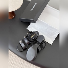 Коллекция сандалий Chanel весна/лето 2