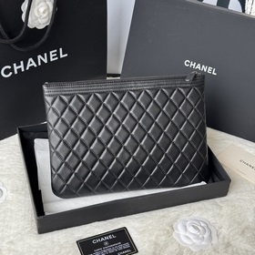 Оригинальная сумочка Chanel из кожи я
