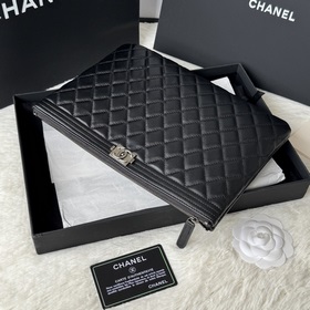 Оригинальная сумочка Chanel из кожи я