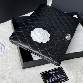 Оригинальная сумочка Chanel из кожи я