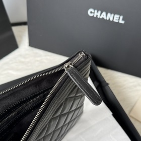 Оригинальная сумочка Chanel из кожи я