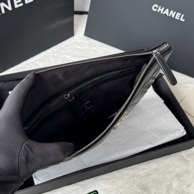 Оригинальная сумочка Chanel из кожи я