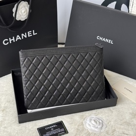 Оригинальная сумочка Chanel из черной