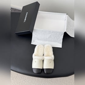 Новые меховые тапочки Chanel 25K! Э