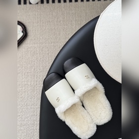 Новые меховые тапочки Chanel 25K! Э