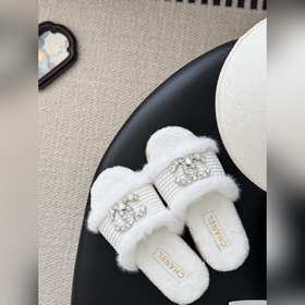 Новые меховые тапочки Chanel 25K! Э