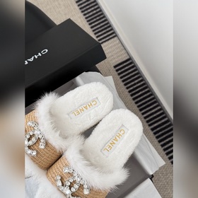 Новые меховые тапочки Chanel 25K! Э